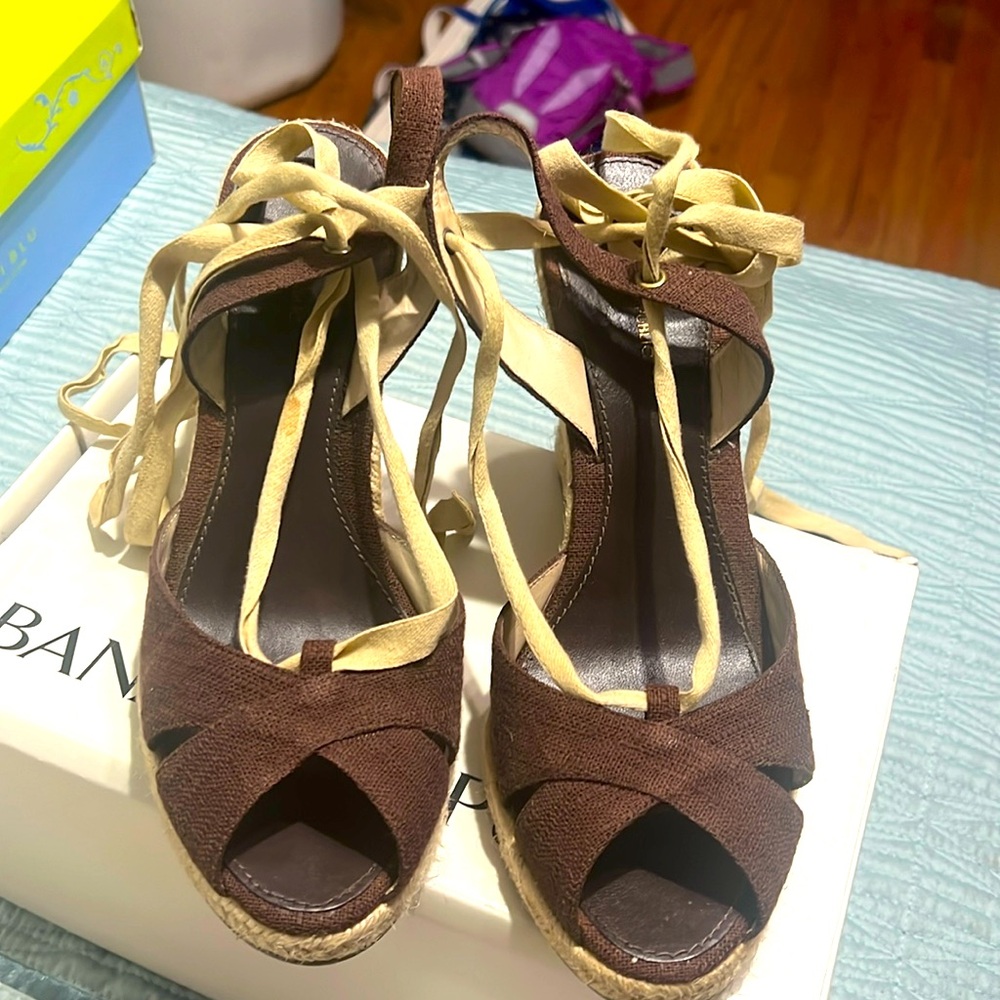 Banana Republic brown espadrille